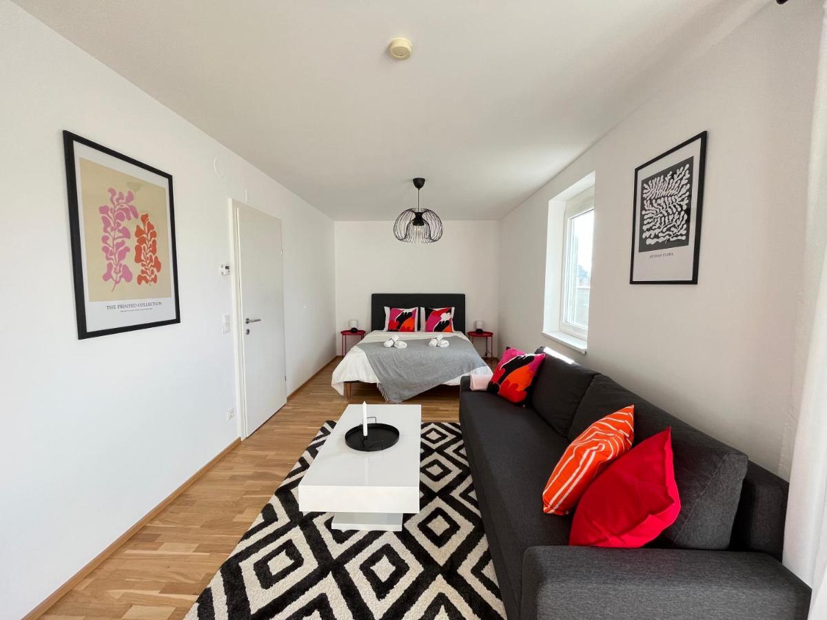 Penthouse Near Station With Free Parking Wenen
