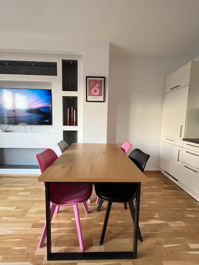 Penthouse Near Station With Free Parking Wenen