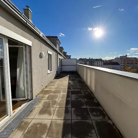 Penthouse Near Central Station With Free Parking Wenen Buitenkant foto
