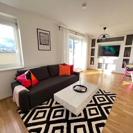 Penthouse Near Central Station With Free Parking Wenen Buitenkant foto